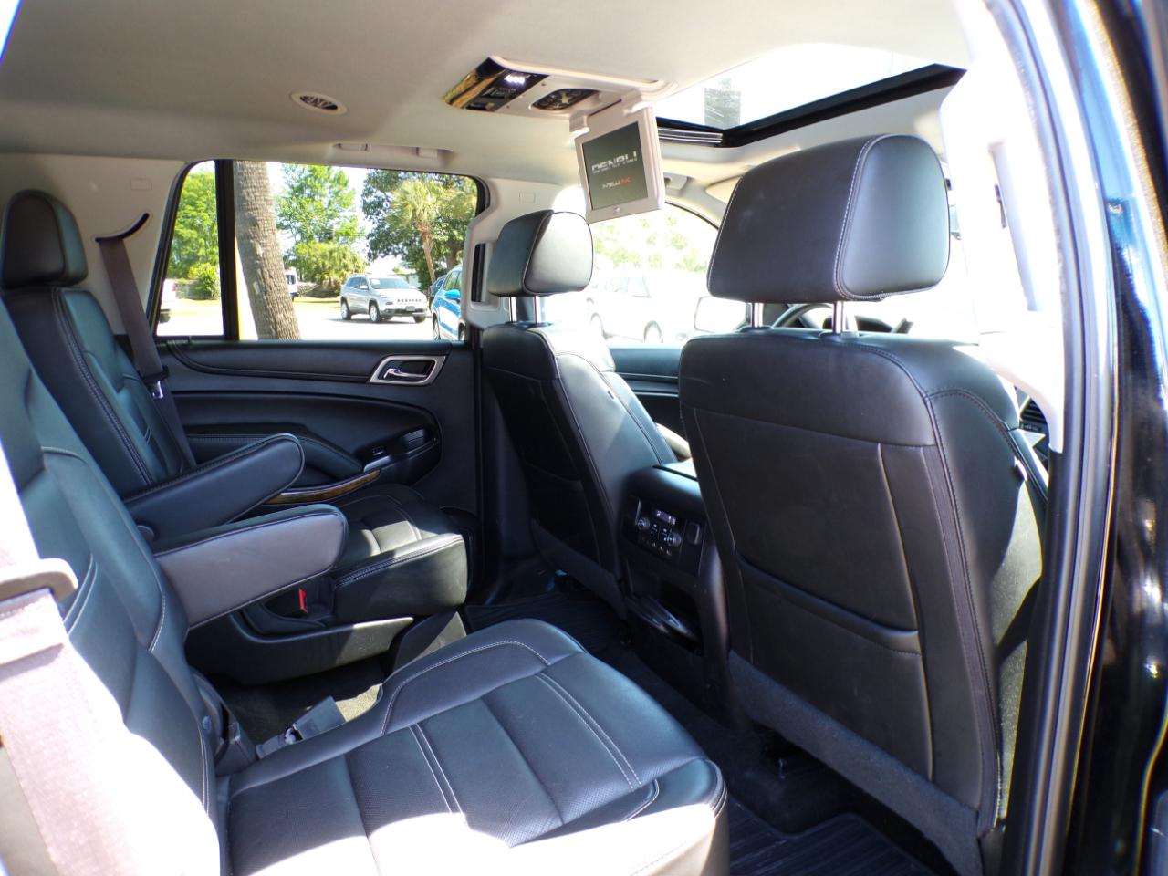 GMC Yukon Denali 4WD 2017