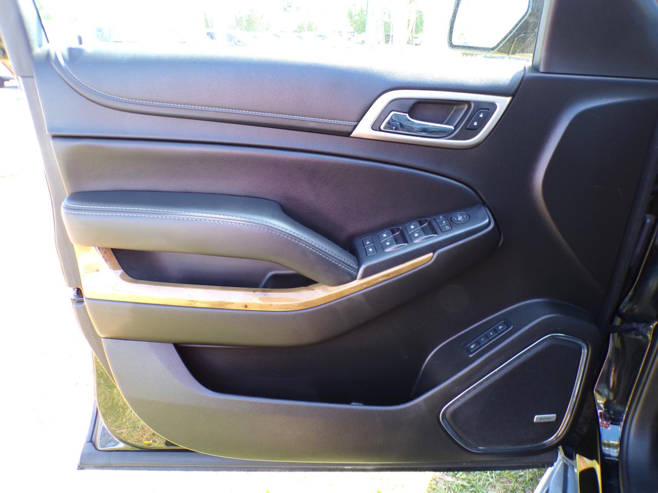 GMC Yukon Denali 4WD 2017