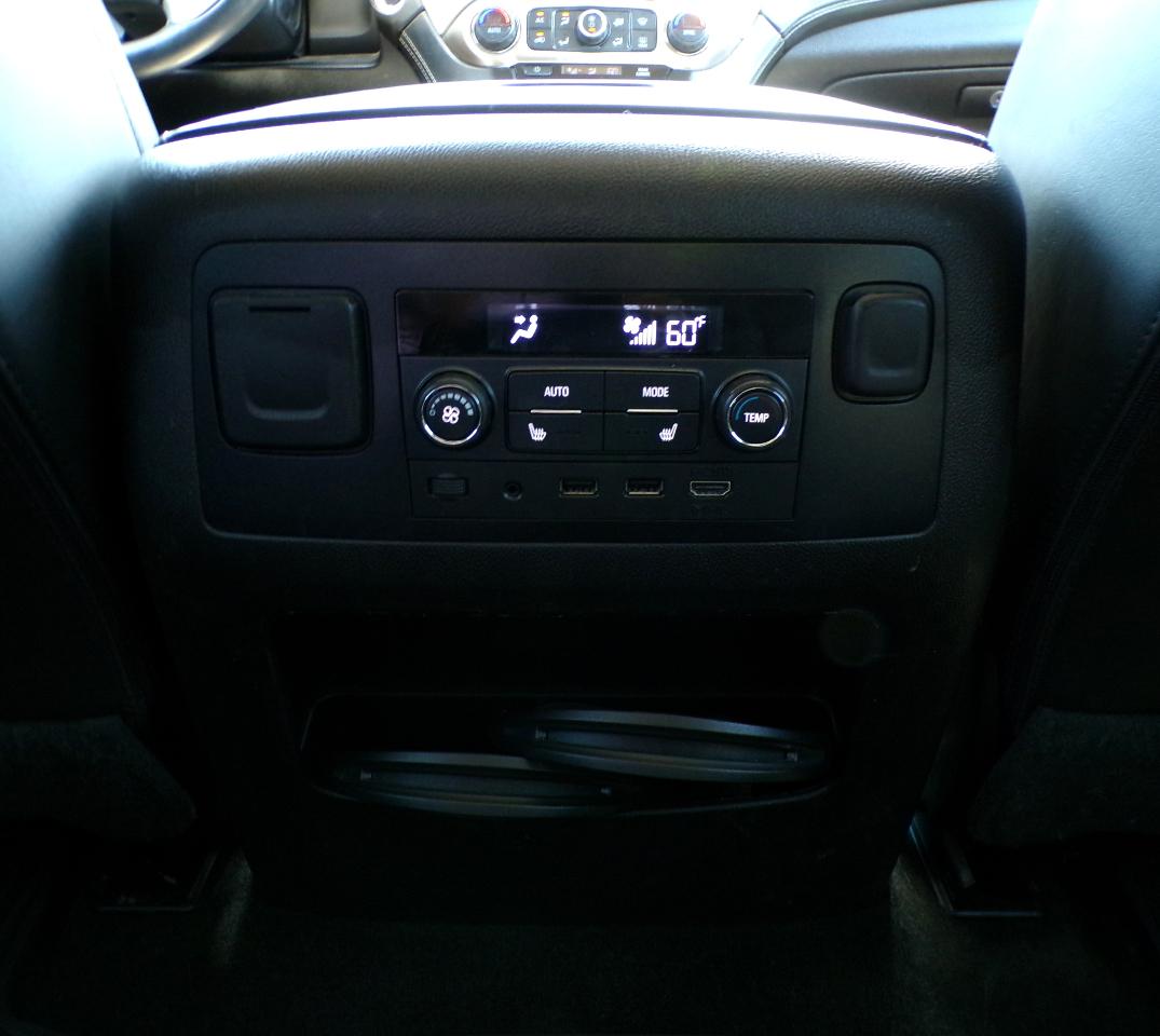 GMC Yukon Denali 4WD 2017