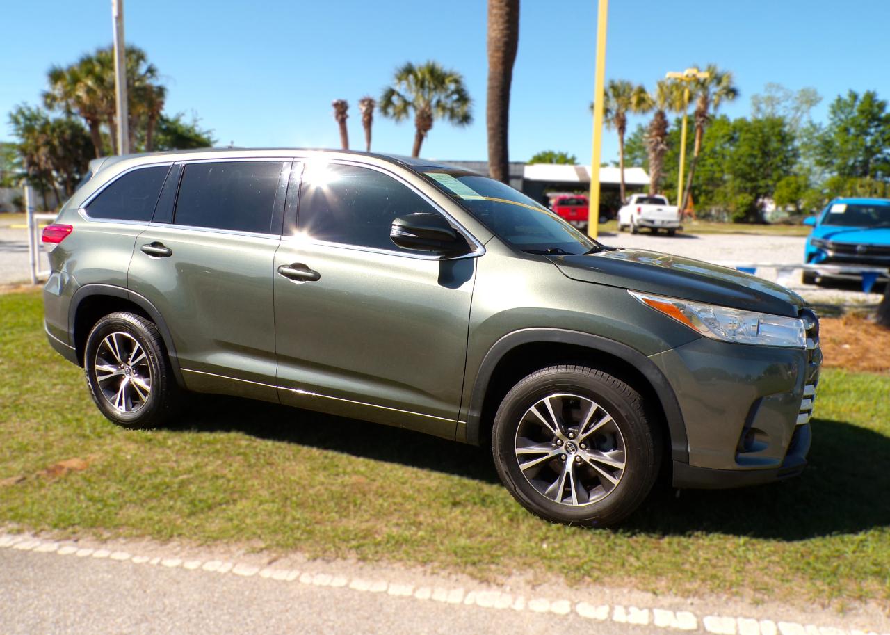 Toyota Highlander LE 2017