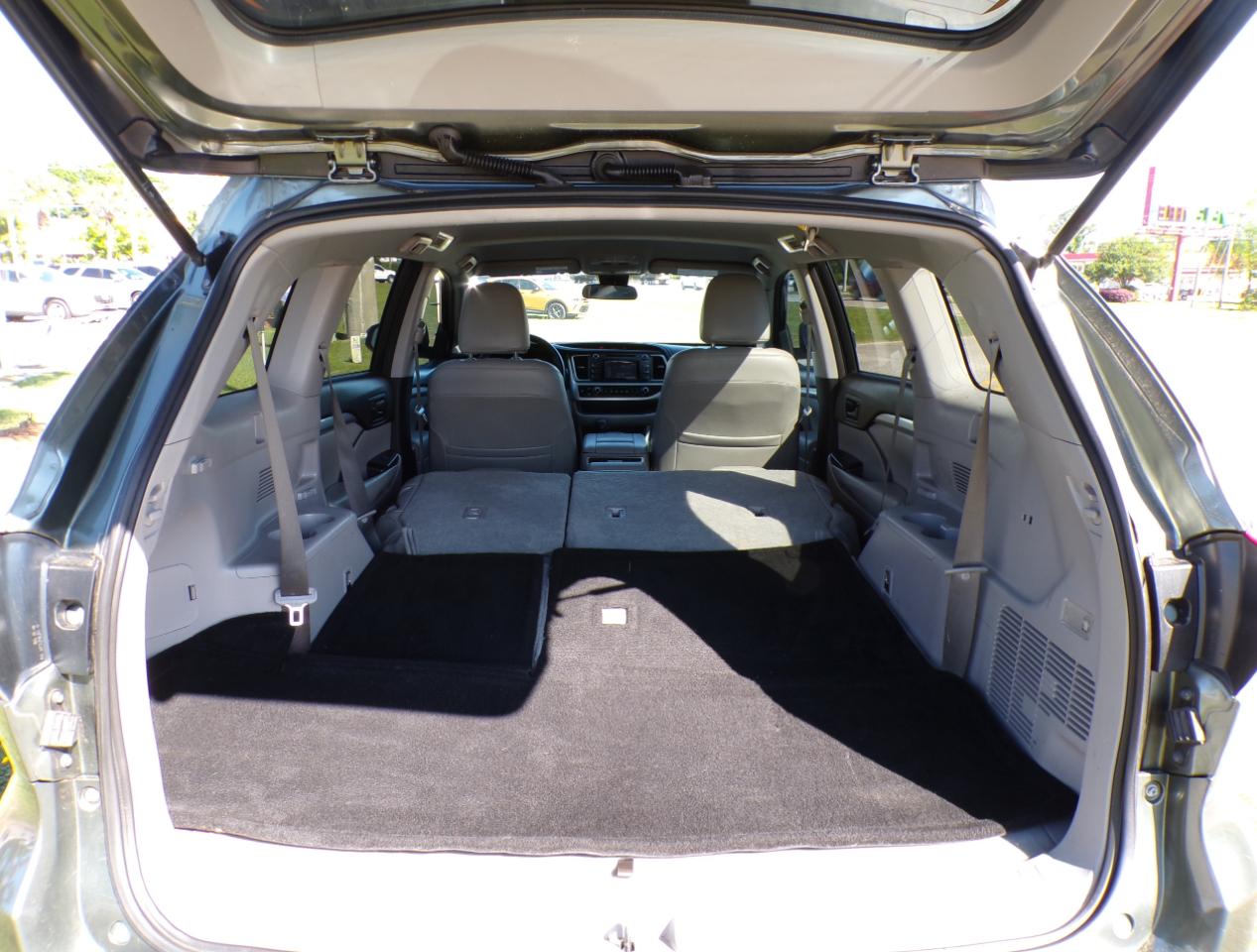 Toyota Highlander LE 2017