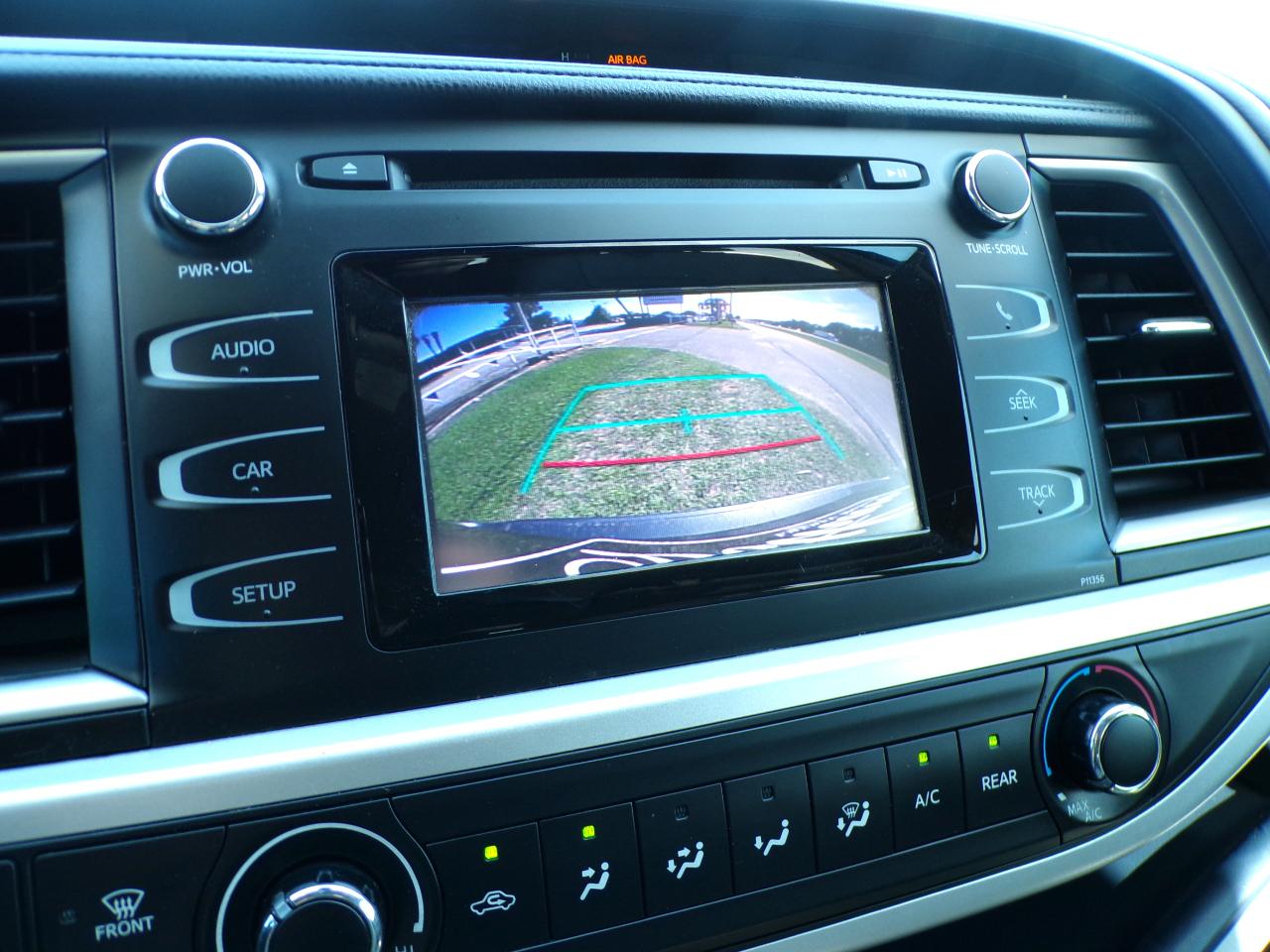 Toyota Highlander LE 2017