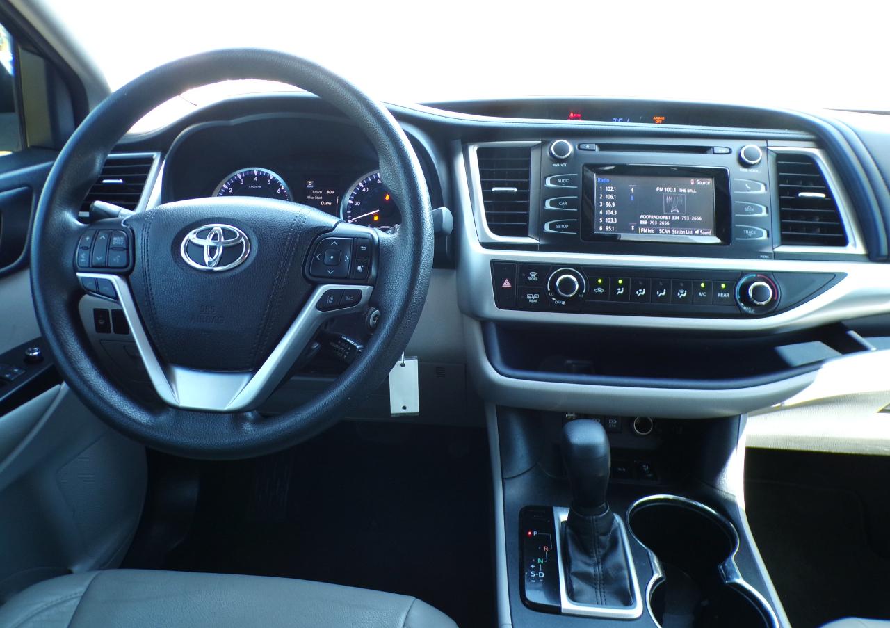 Toyota Highlander LE 2017