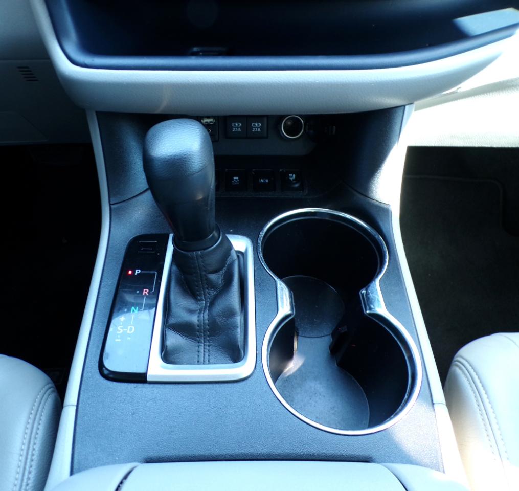 Toyota Highlander LE 2017