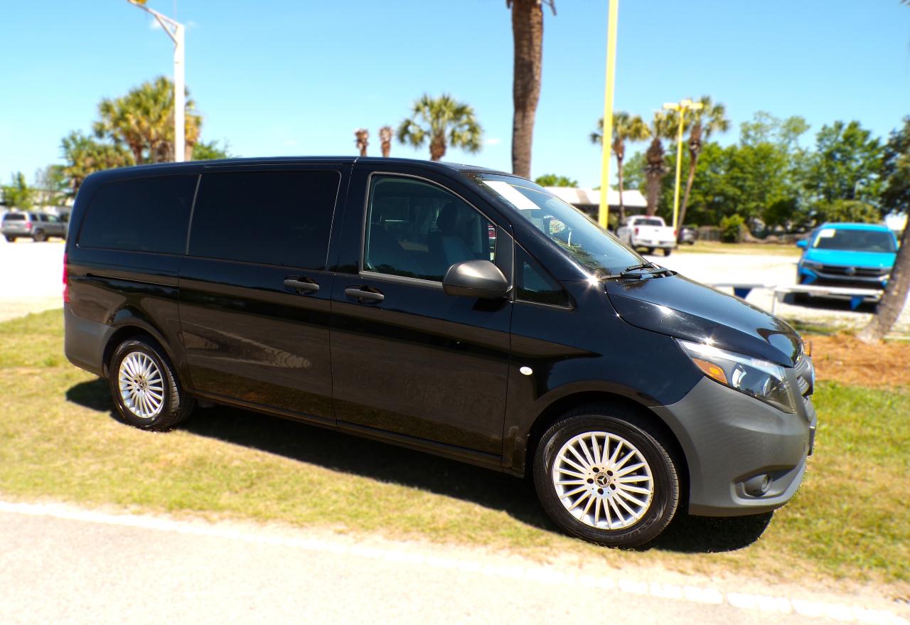 Mercedes-Benz Metris Passenger Van 2021