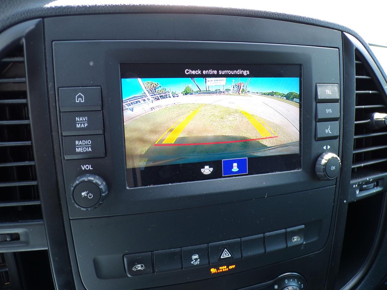 Mercedes-Benz Metris Passenger Van 2021