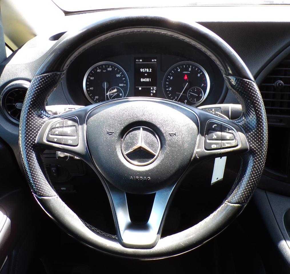 Mercedes-Benz Metris Passenger Van 2021