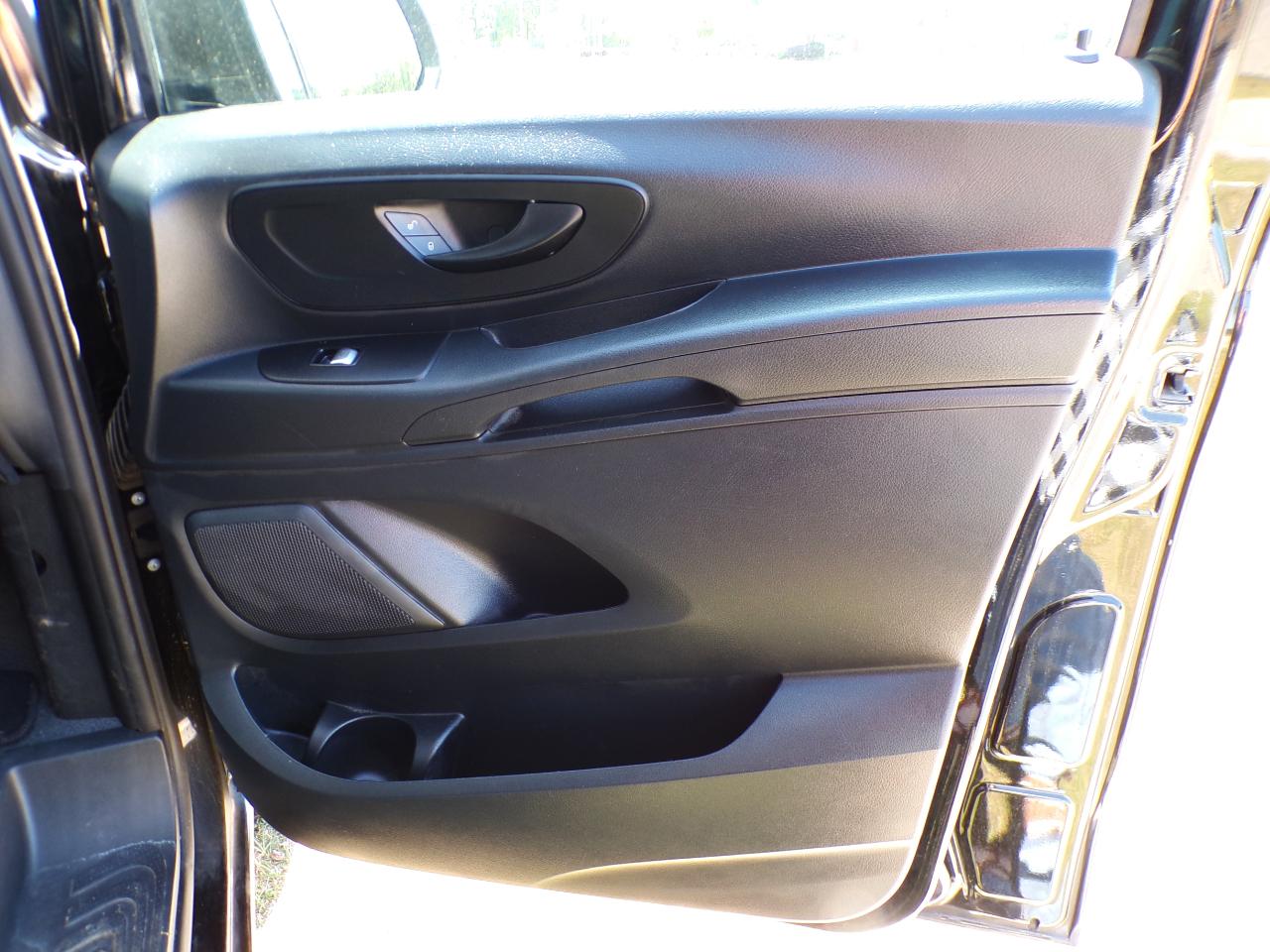 Mercedes-Benz Metris Passenger Van 2021