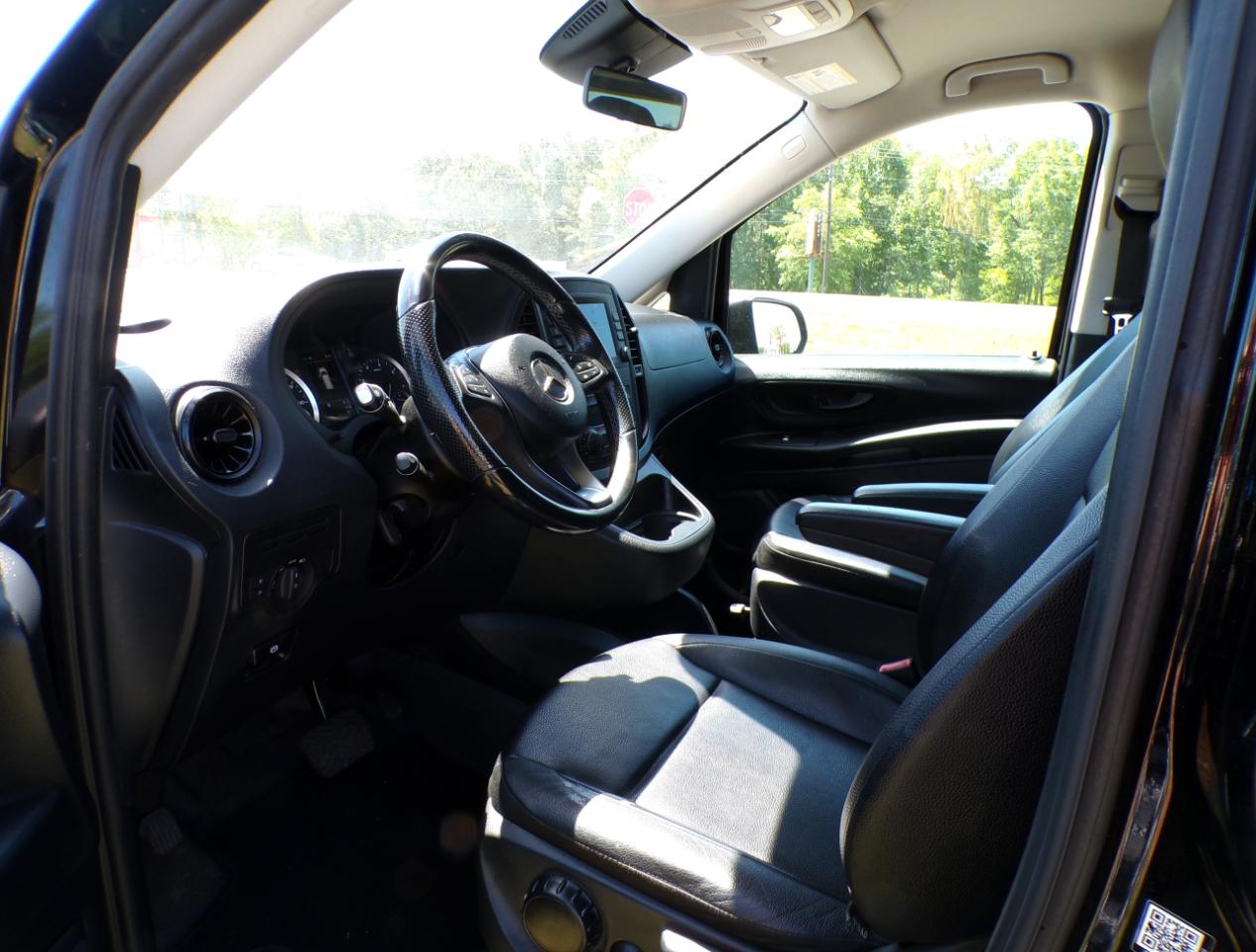 Mercedes-Benz Metris Passenger Van 2021