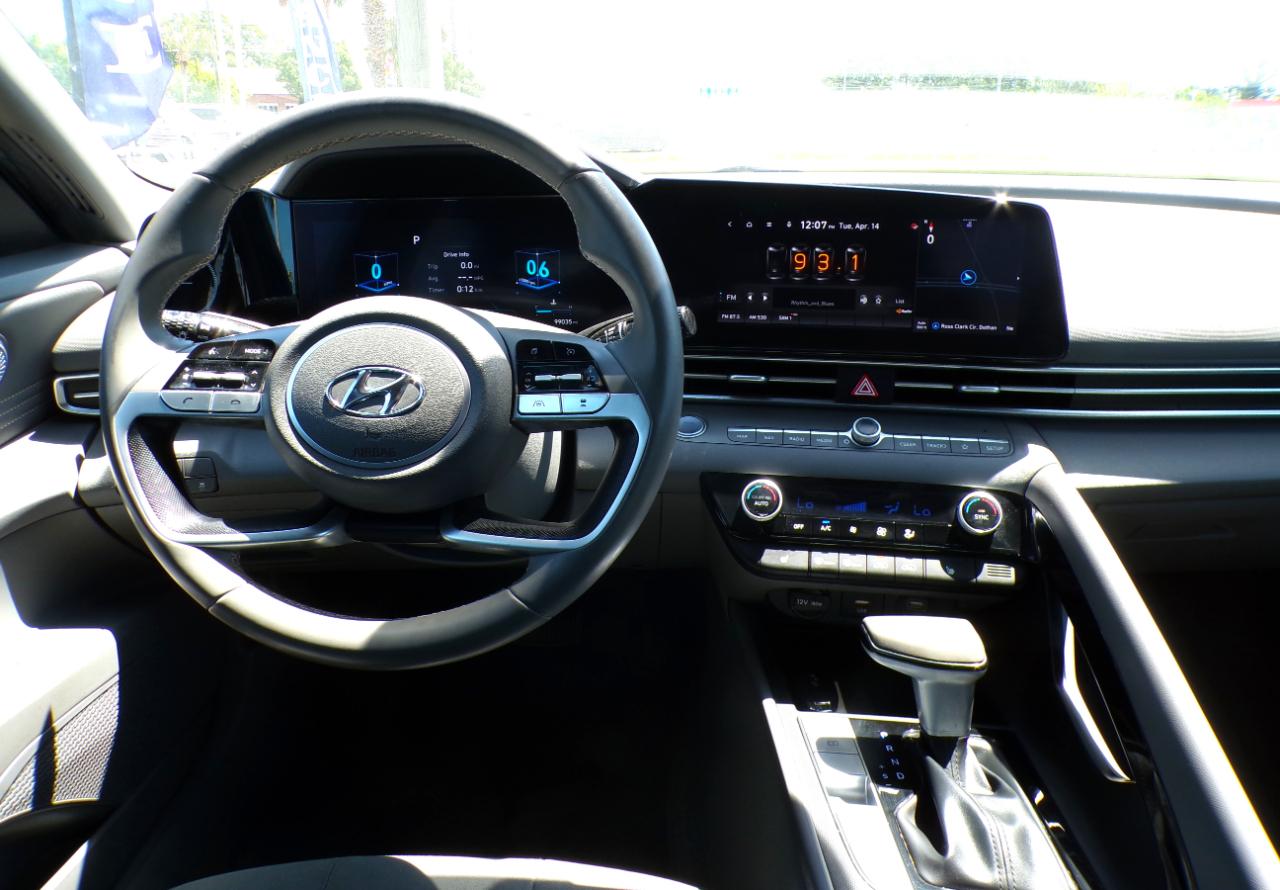 Hyundai Elantra SEL 2023