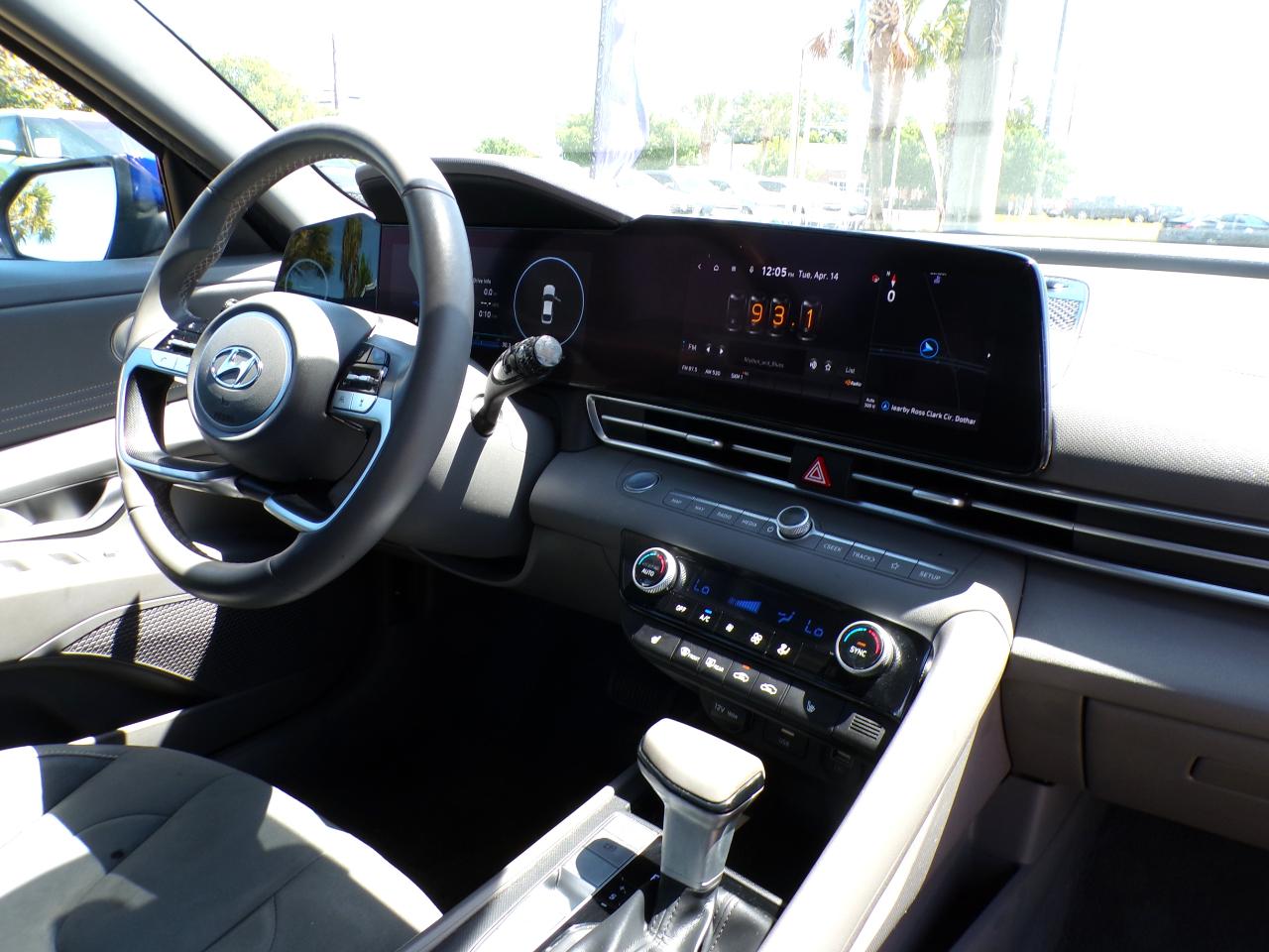 Hyundai Elantra SEL 2023