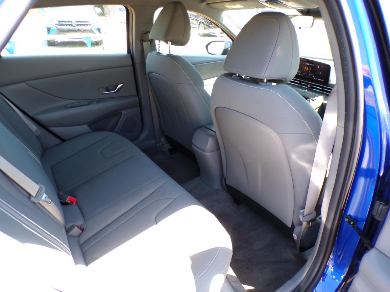 Hyundai Elantra SEL 2023