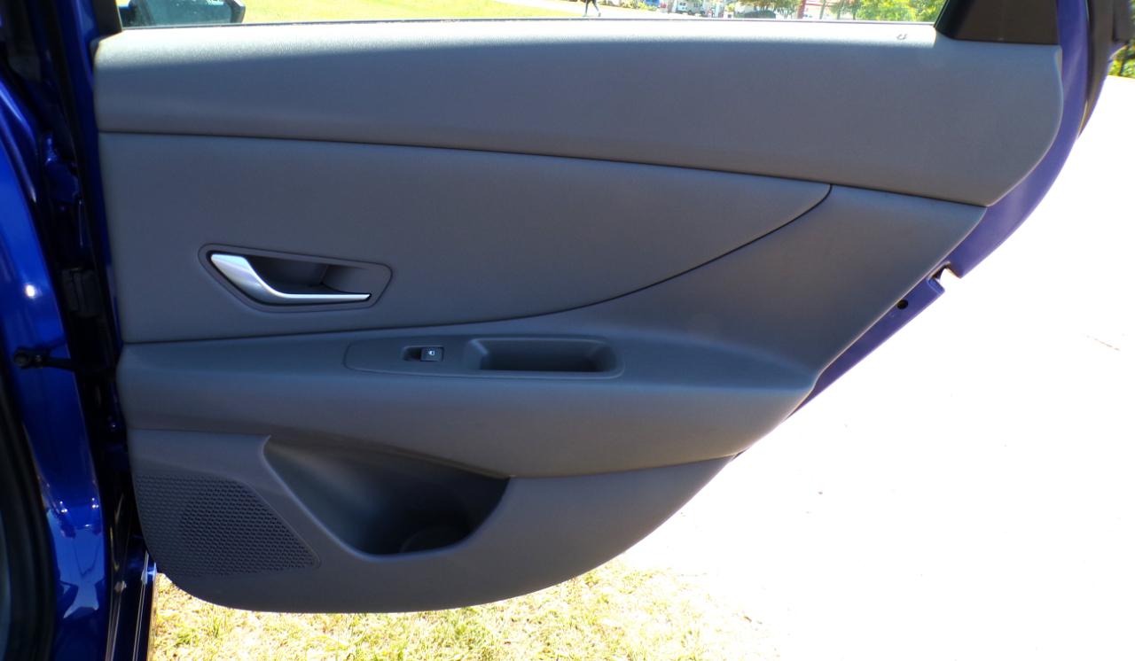 Hyundai Elantra SEL 2023