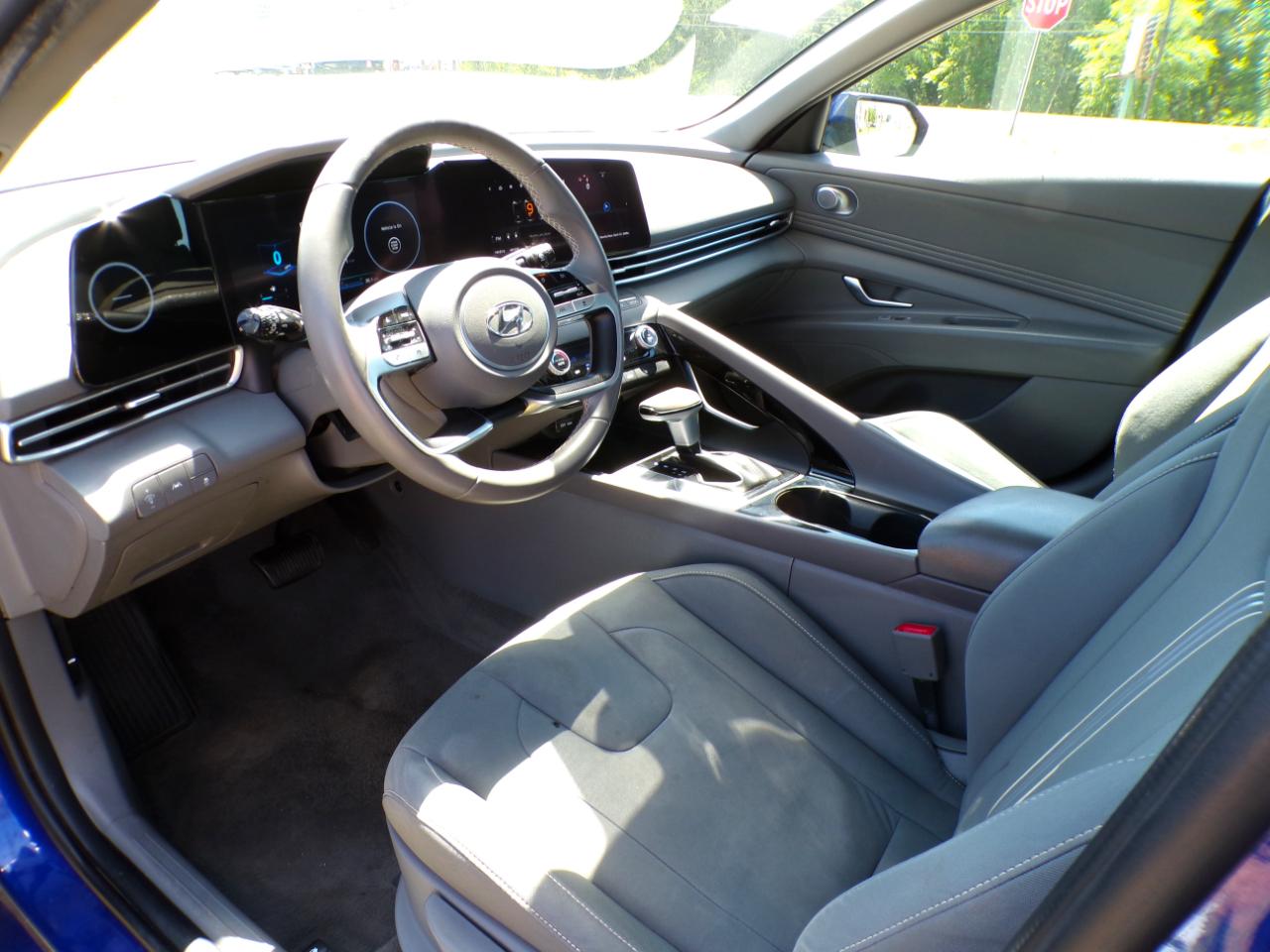 Hyundai Elantra SEL 2023