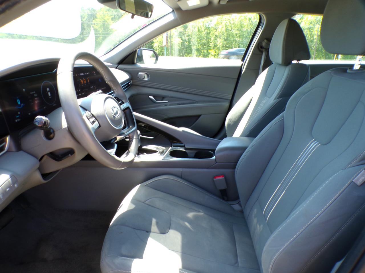 Hyundai Elantra SEL 2023