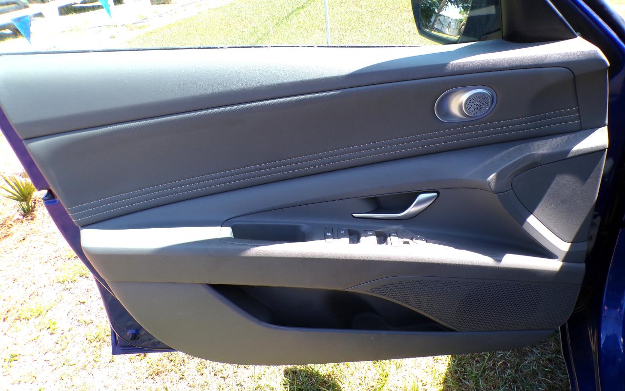 Hyundai Elantra SEL 2023