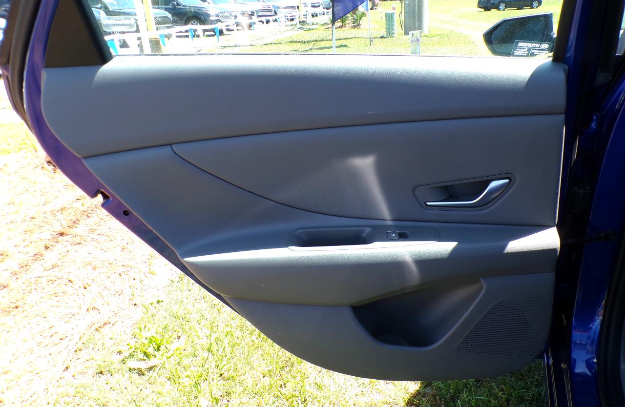 Hyundai Elantra SEL 2023