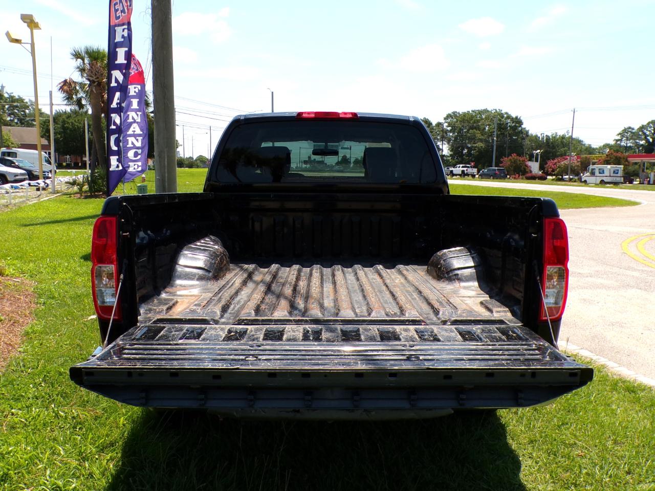 Nissan Frontier  2015