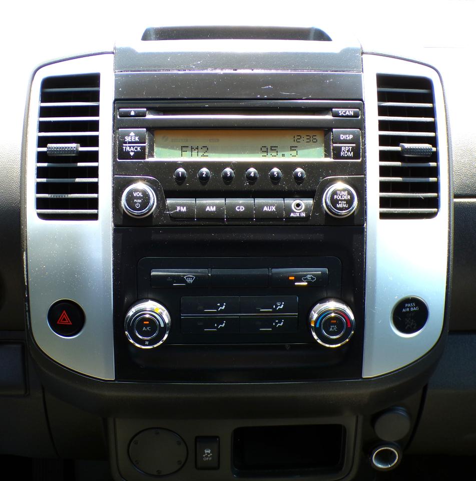 Nissan Frontier  2015
