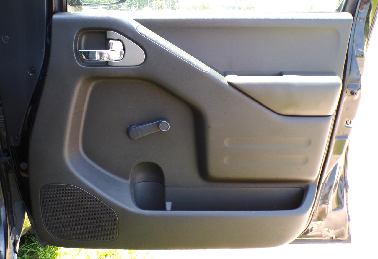 Nissan Frontier  2015