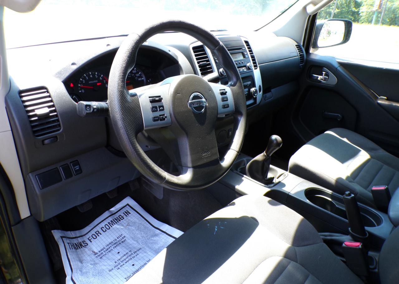Nissan Frontier  2015