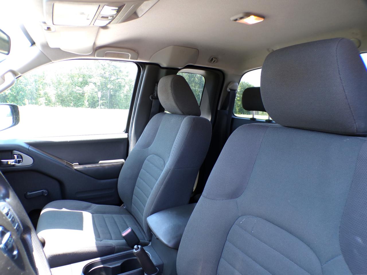 Nissan Frontier  2015