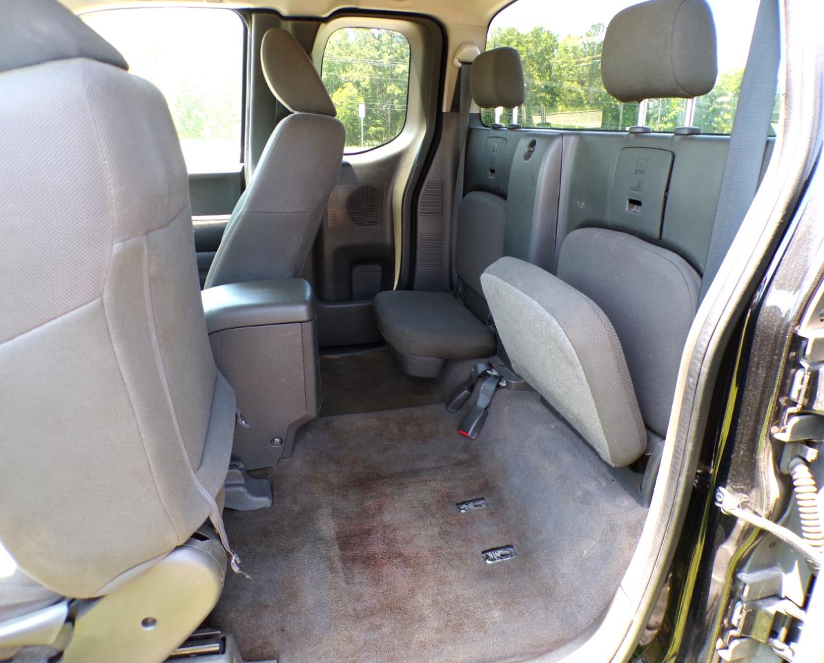 Nissan Frontier  2015
