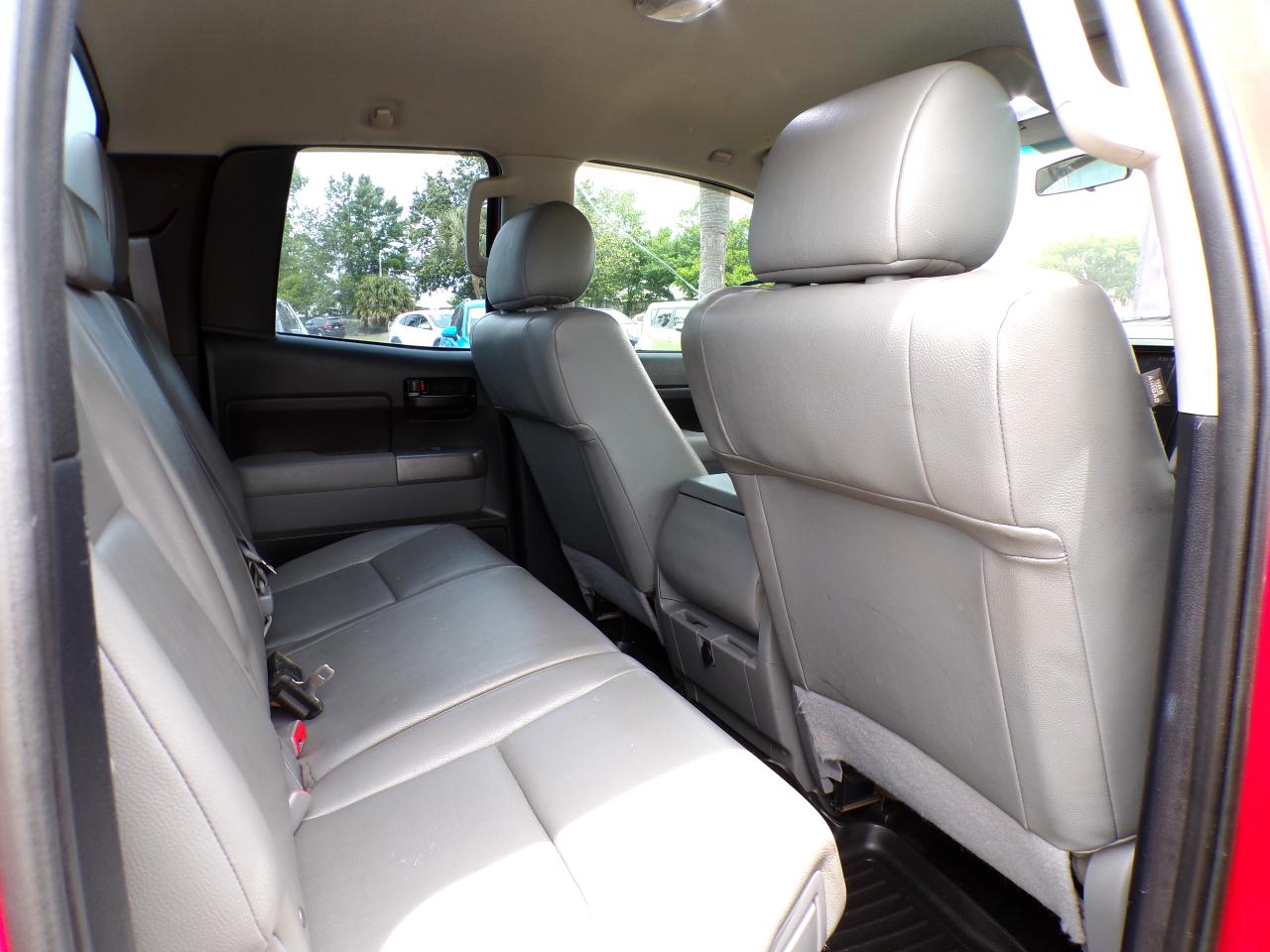 Toyota Tundra  2013
