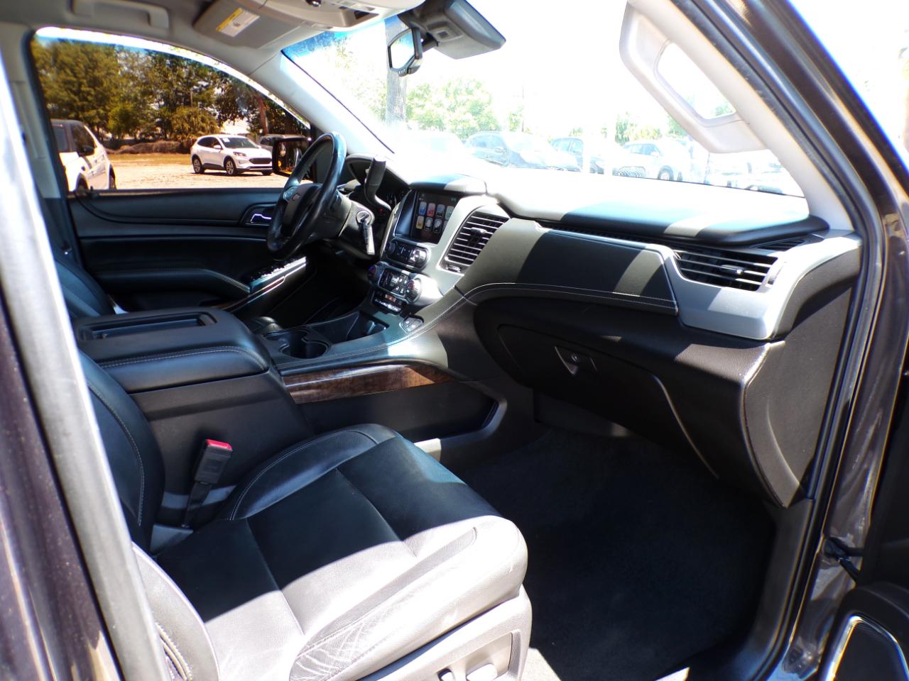 Chevrolet Suburban LT 2017