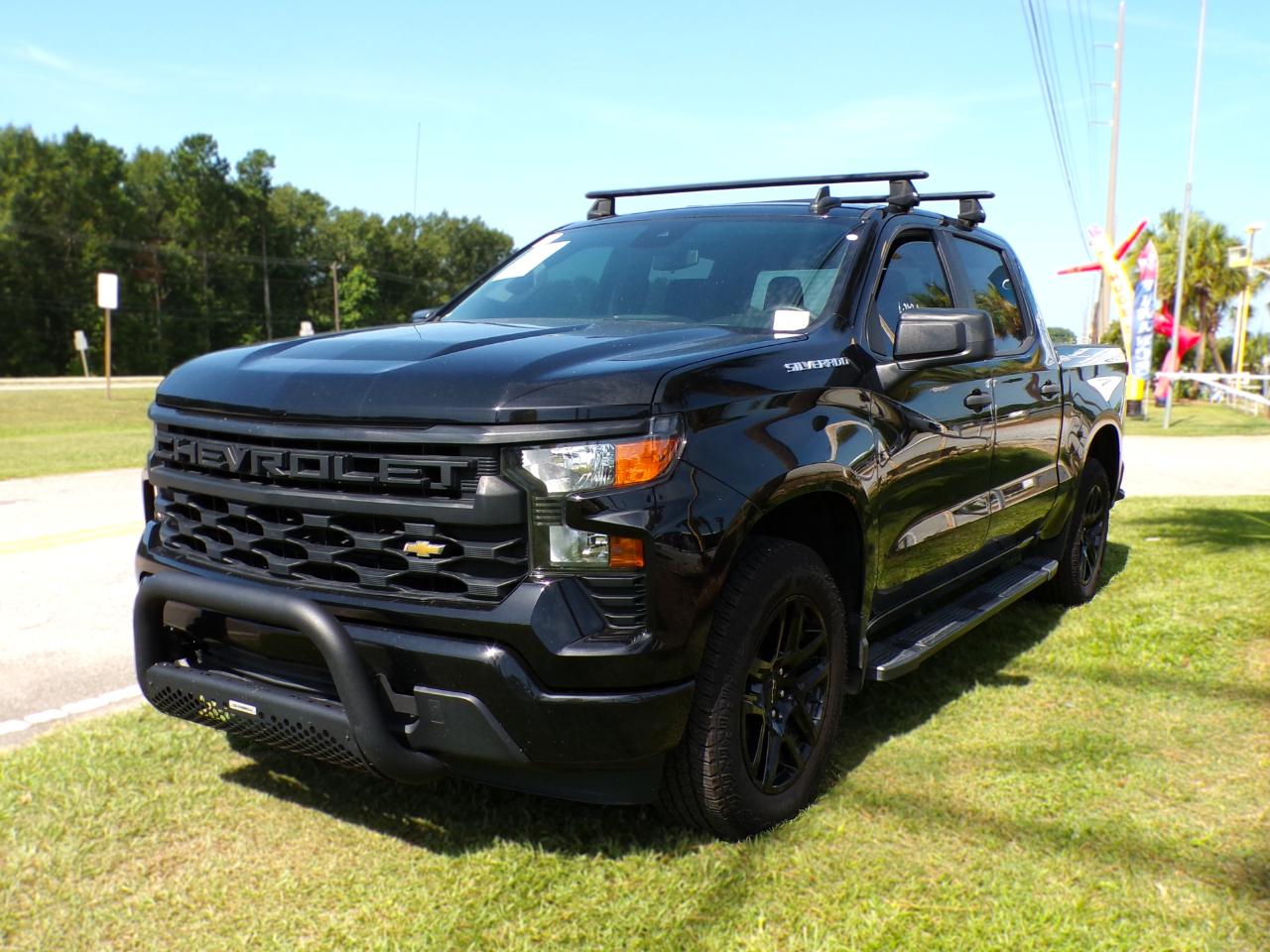 Chevrolet Silverado 1500 Custom Crew Cab 4WD 2023
