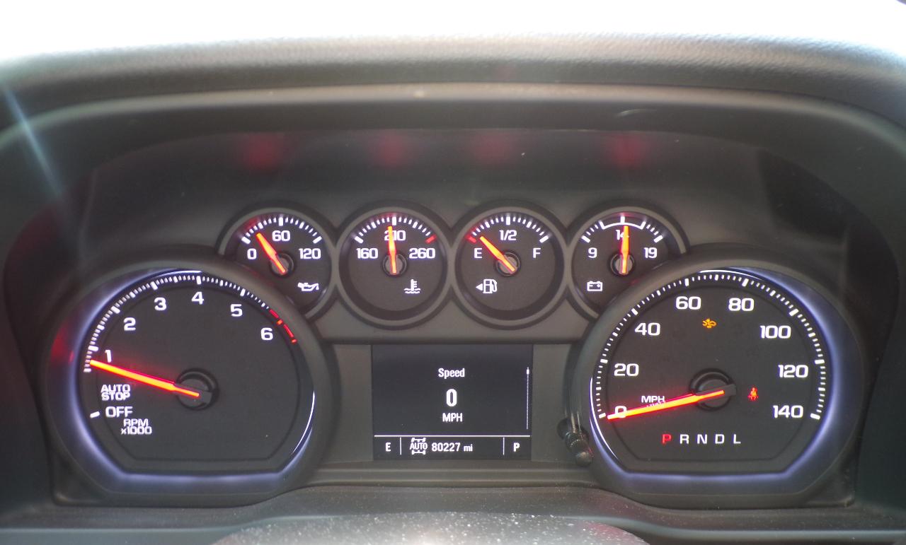 Chevrolet Silverado 1500 Custom Crew Cab 4WD 2023