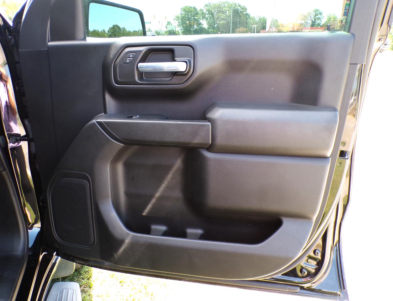 Chevrolet Silverado 1500 Custom Crew Cab 4WD 2023