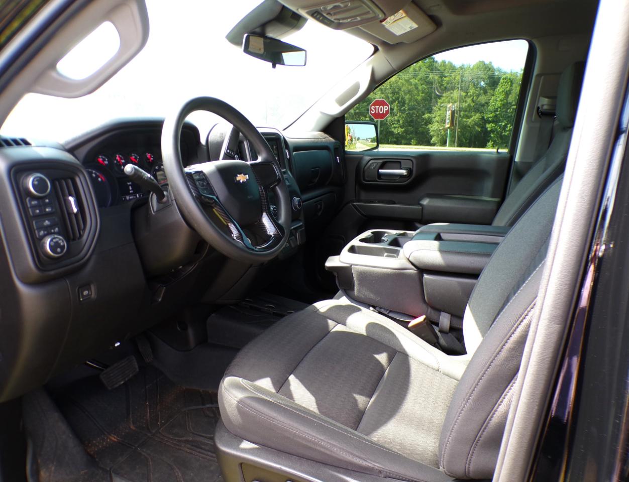 Chevrolet Silverado 1500 Custom Crew Cab 4WD 2023