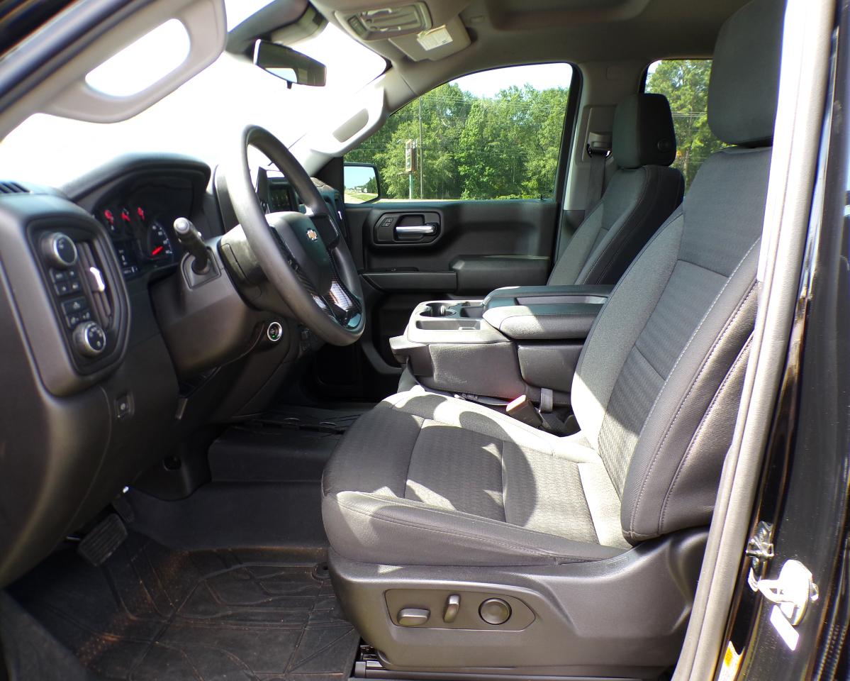 Chevrolet Silverado 1500 Custom Crew Cab 4WD 2023