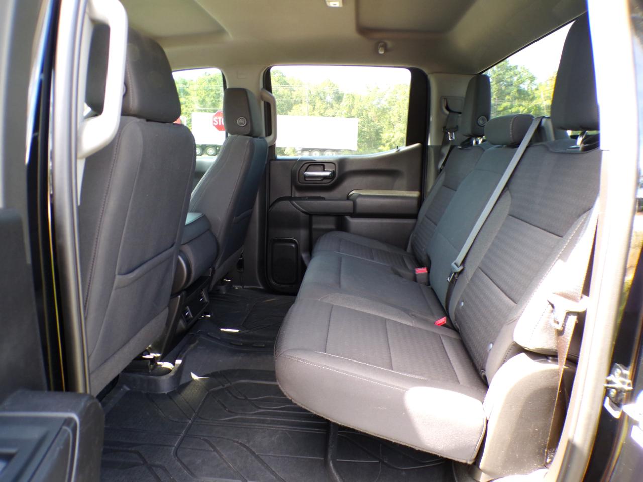 Chevrolet Silverado 1500 Custom Crew Cab 4WD 2023