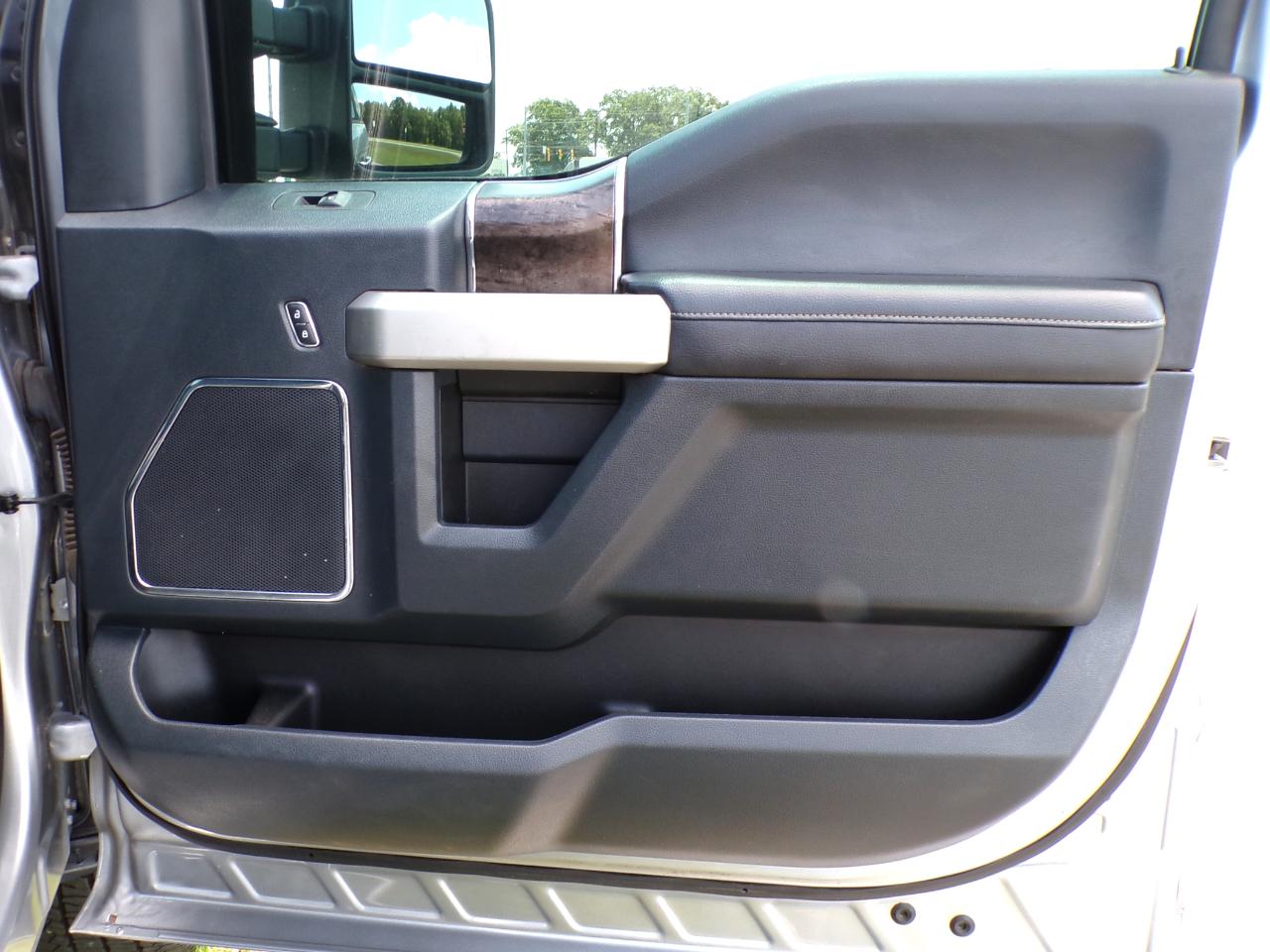 Ford F-250 SD XL Crew Cab 4WD 2022