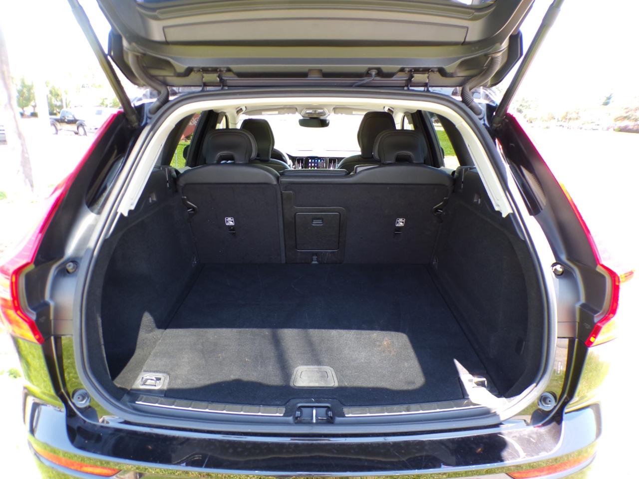 Volvo XC60 B5 Plus Dark AWD 2024