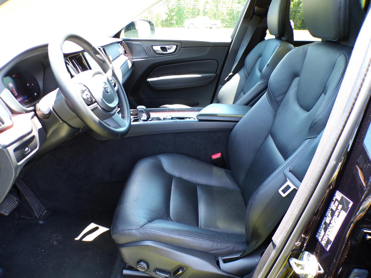 Volvo XC60 B5 Plus Dark AWD 2024