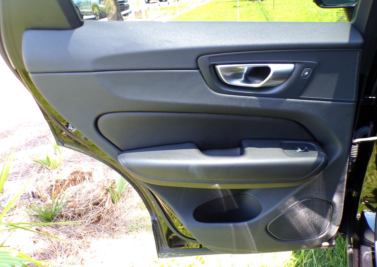 Volvo XC60 B5 Plus Dark AWD 2024