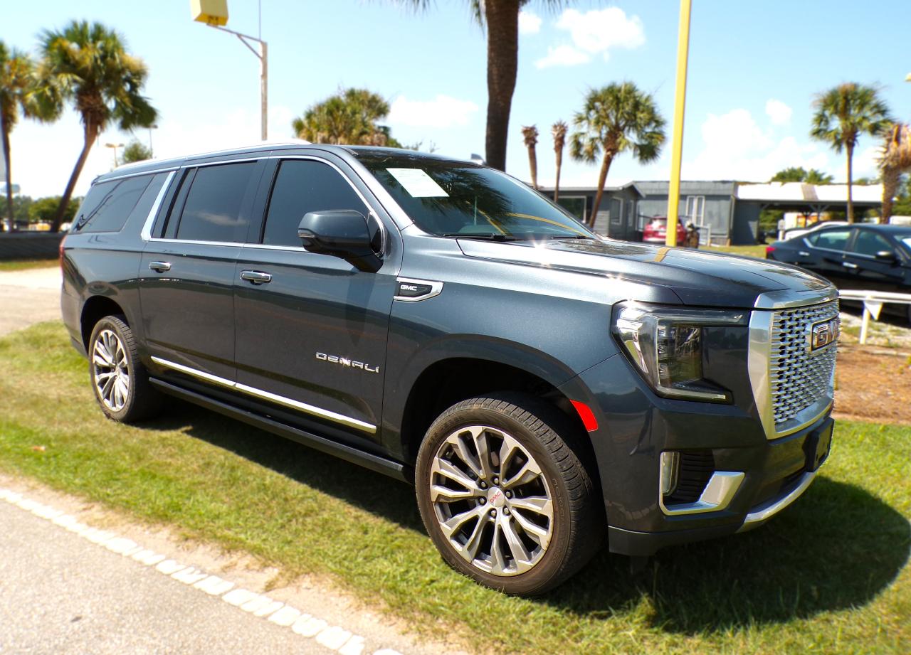 GMC Yukon XL Denali 4WD 2021