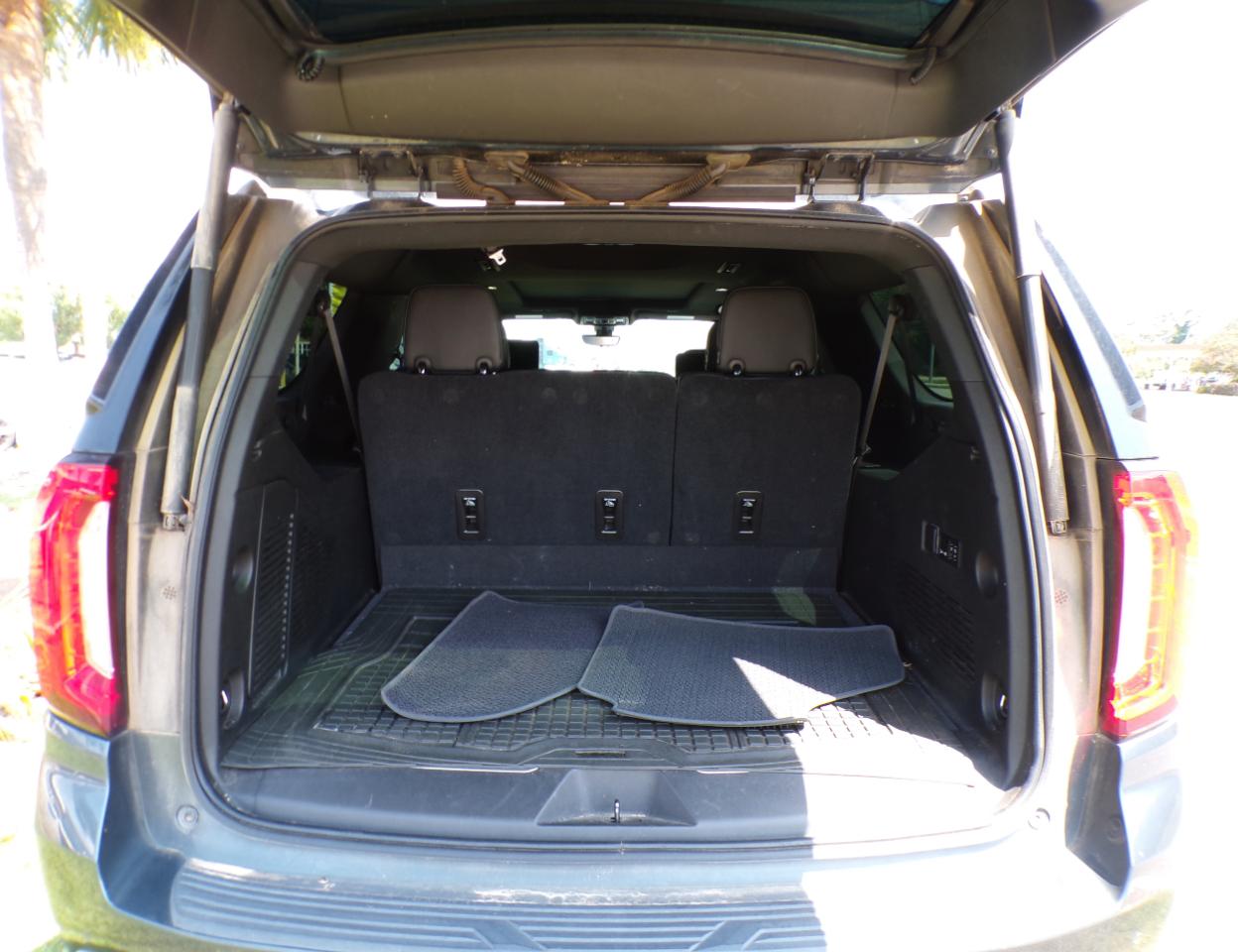 GMC Yukon XL Denali 4WD 2021