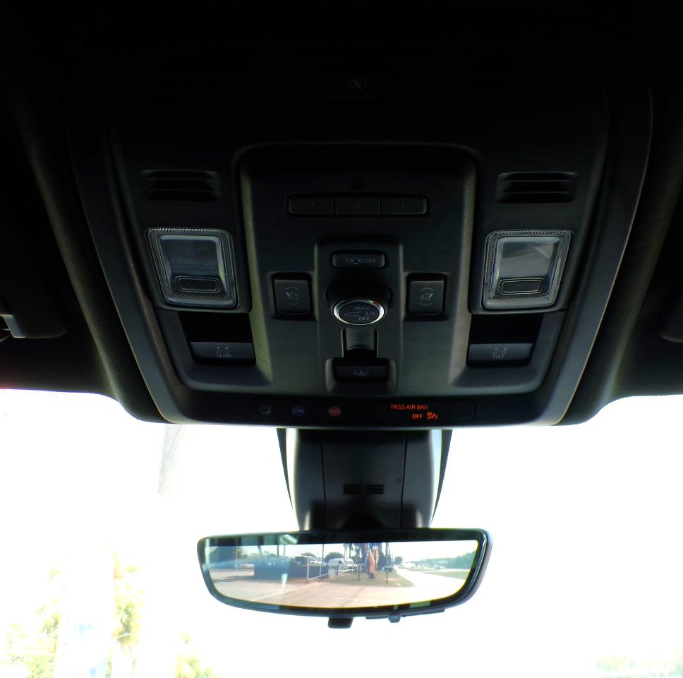 GMC Yukon XL Denali 4WD 2021
