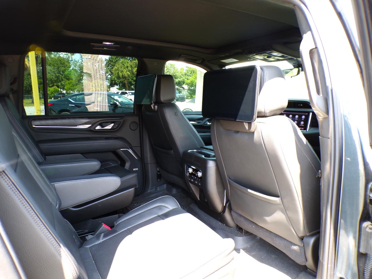 GMC Yukon XL Denali 4WD 2021