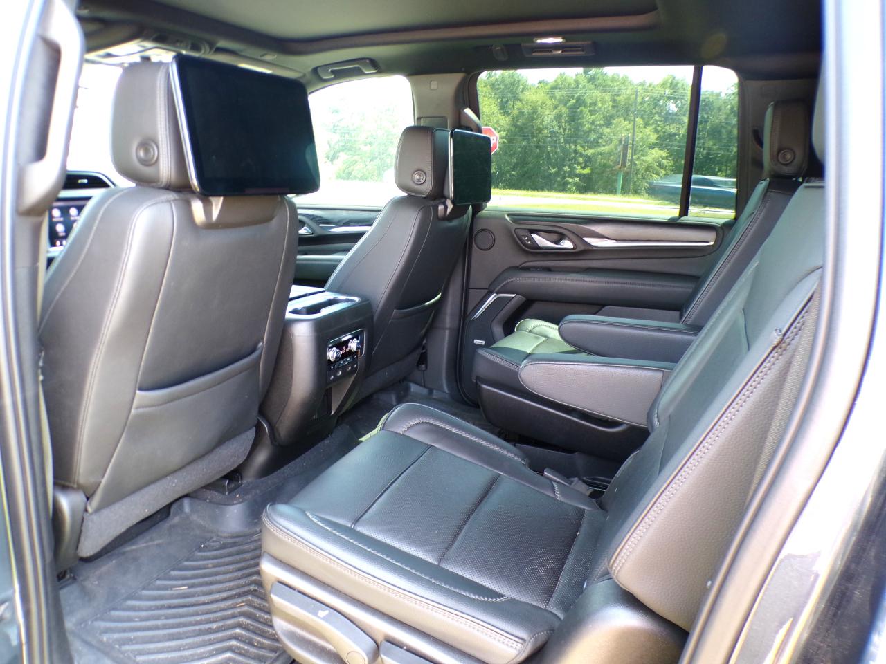 GMC Yukon XL Denali 4WD 2021