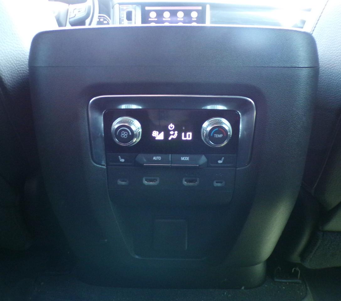 GMC Yukon XL Denali 4WD 2021