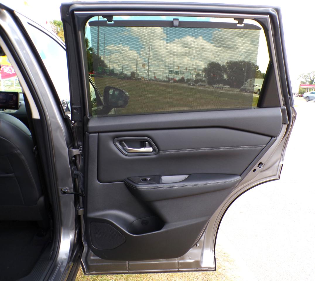 2025 Nissan Rogue SL - Photo 28