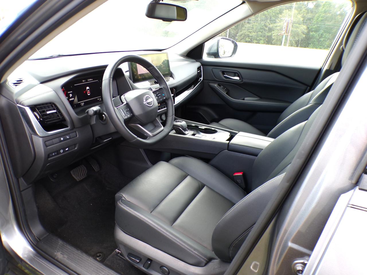 2025 Nissan Rogue SL - Photo 29