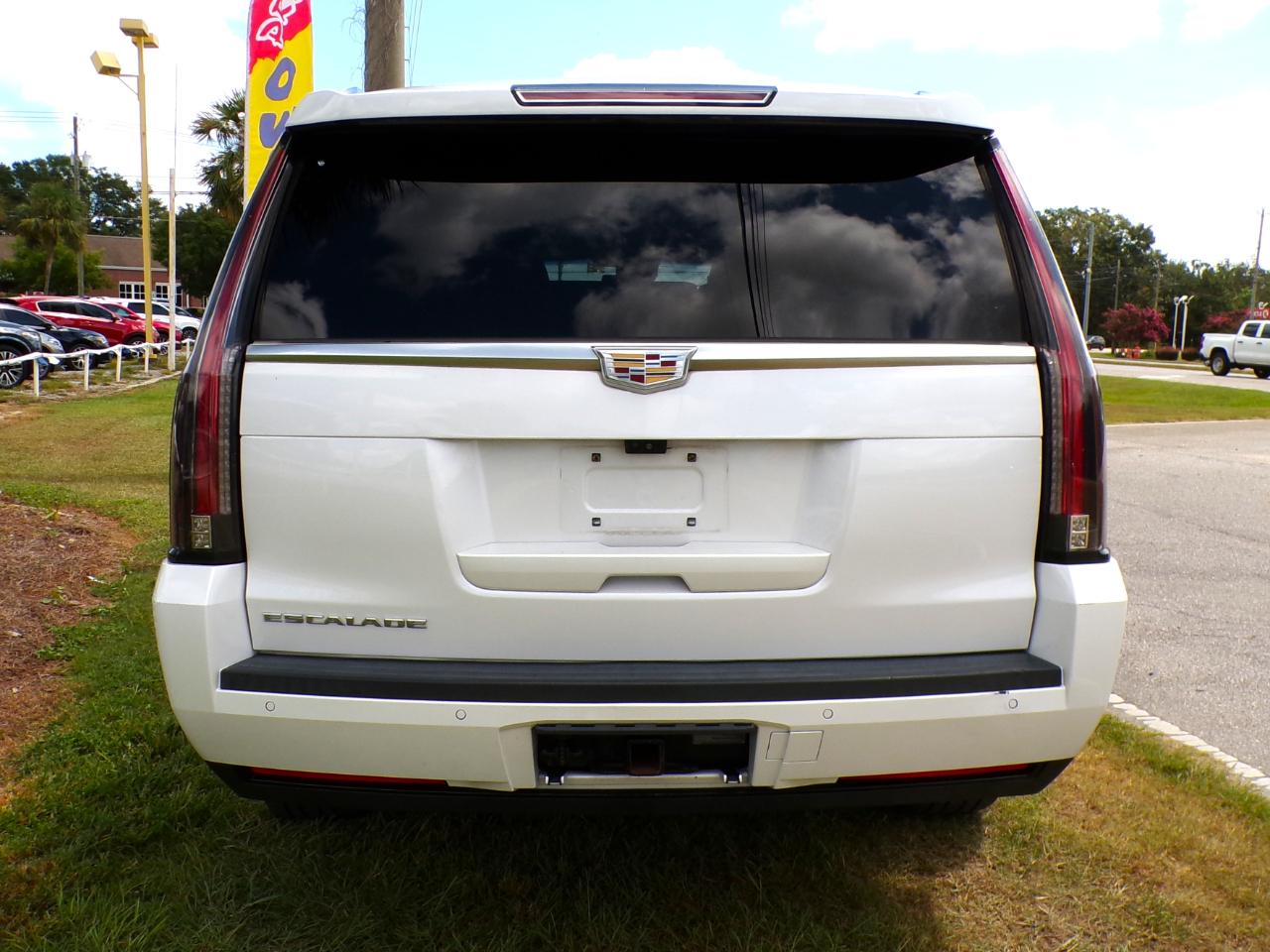 Cadillac Escalade ESV 2WD Luxury 2019