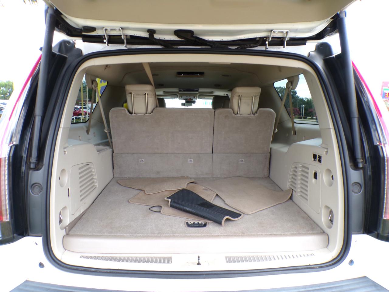 Cadillac Escalade ESV 2WD Luxury 2019