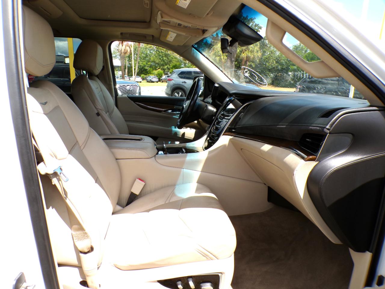 Cadillac Escalade ESV 2WD Luxury 2019